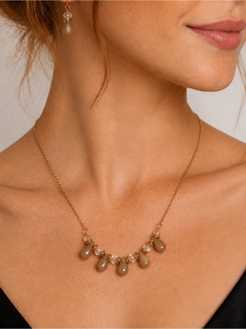 Honey Chalcedony & Swarovski Crystal Gold Necklace